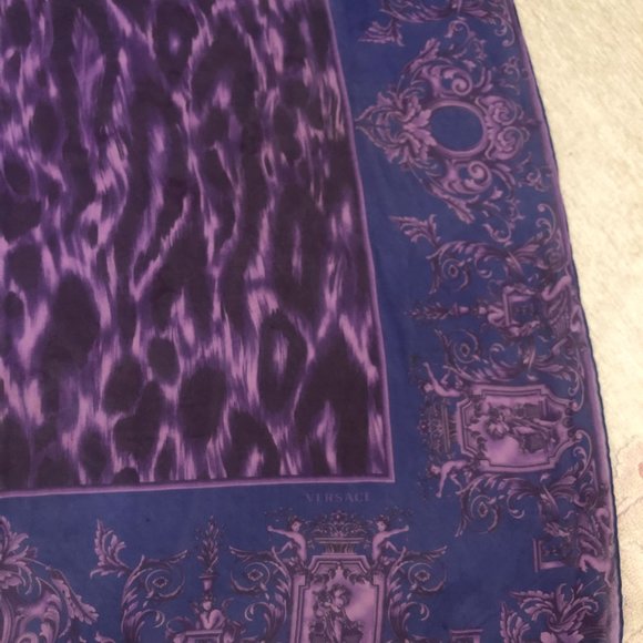 Authentic Versace Silk Scarf - Picture 5 of 7